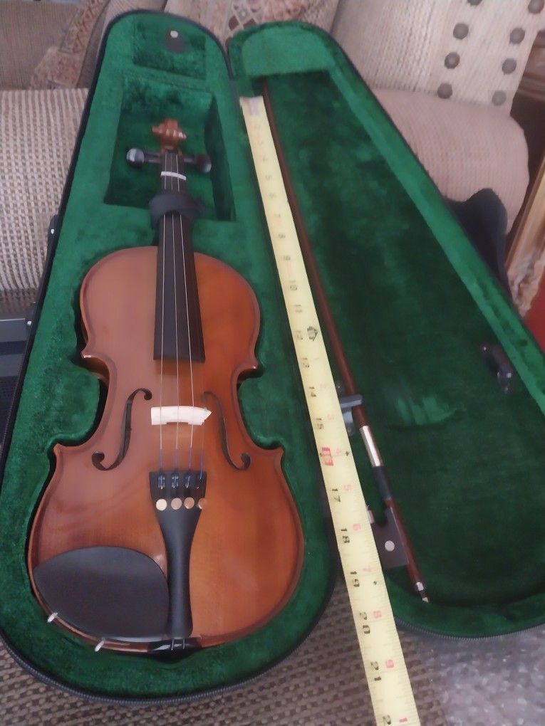 CREMONA VIOLIN (NEW) NEVER USED