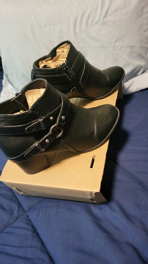 Black Ankle Women's Boots Size 8.5W