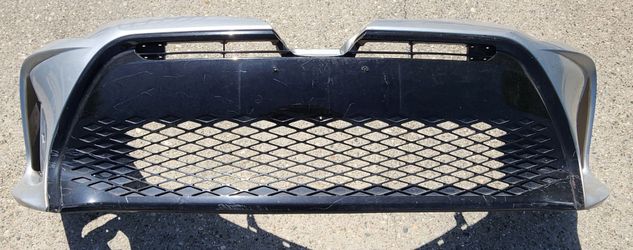 2017 2018 2019 TOYOTA COROLLA XSE FRONT BUMPER