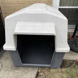 Petmate Dog House 