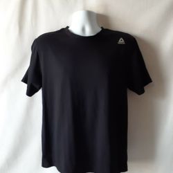 Reebok men's black short sleeve graphic t-shirt size M