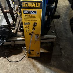 Dewalt 14" Folding String Trimmer
