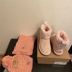 Mini Fluff Boots And Scarf set