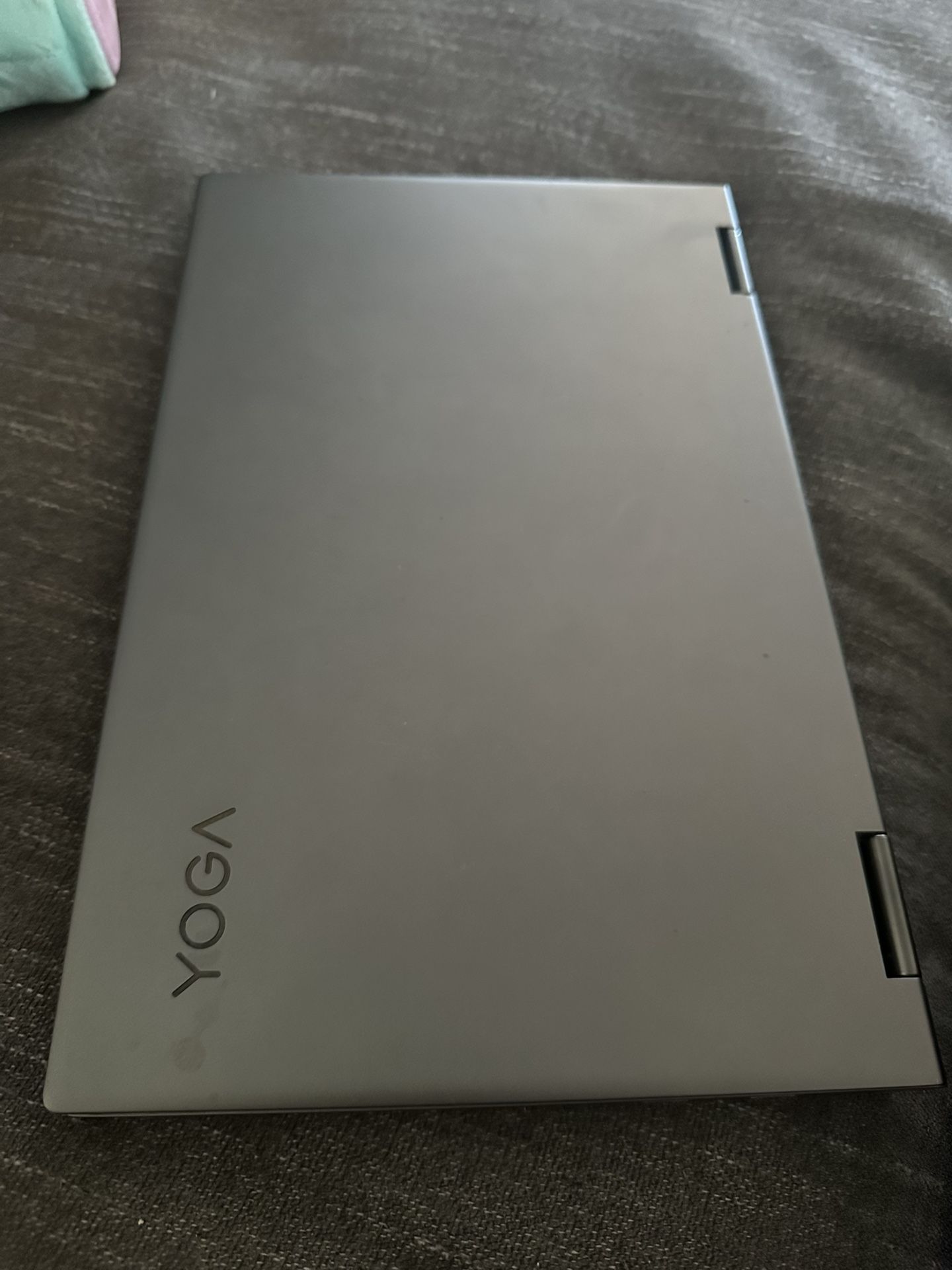 Yoga C740-15IML Laptop (Lenovo)