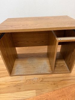 Simple computer desk