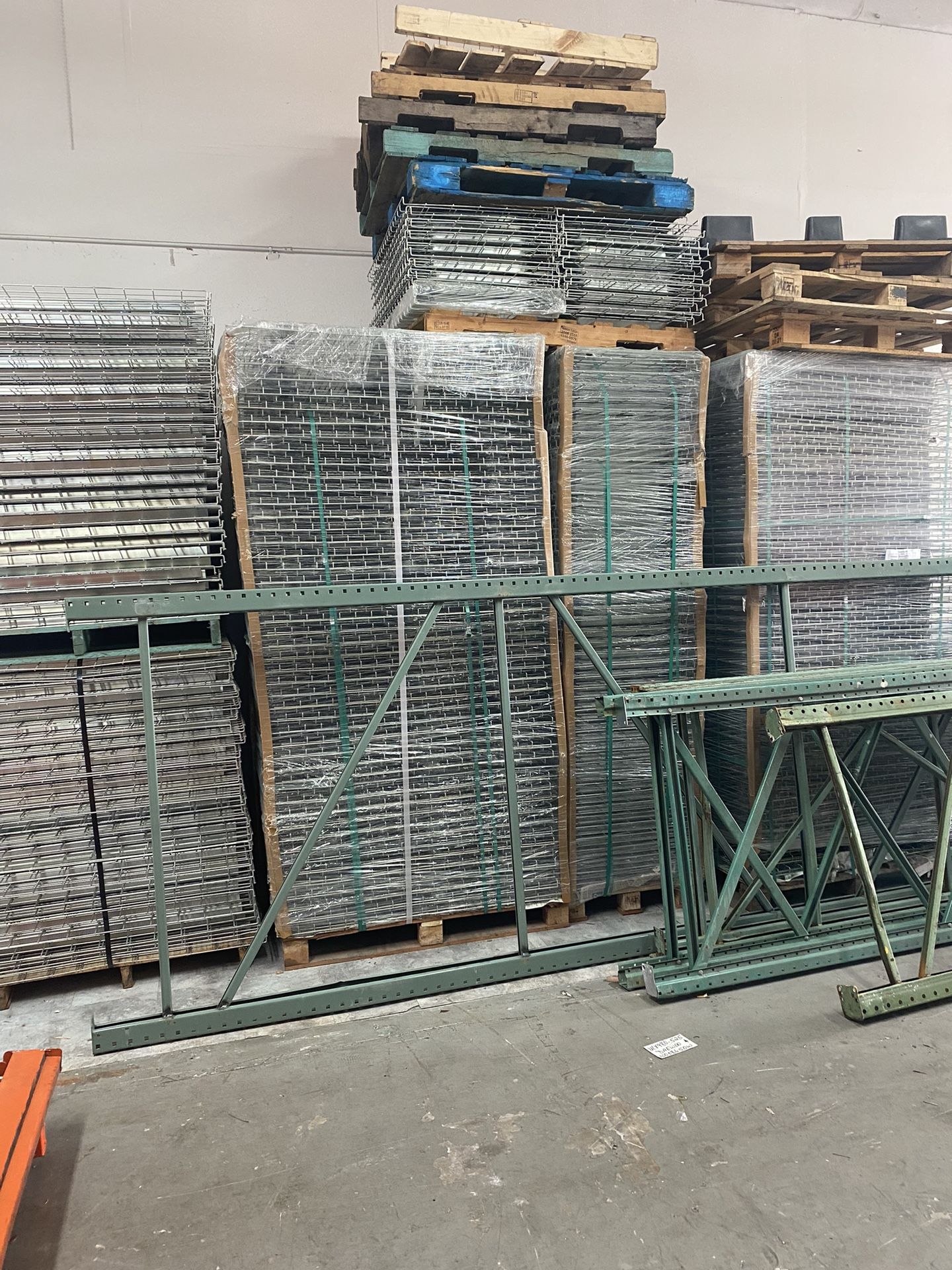 Pallet Racks Frames Beams Wire Decks Warehouse for Sale in Hialeah, FL ...