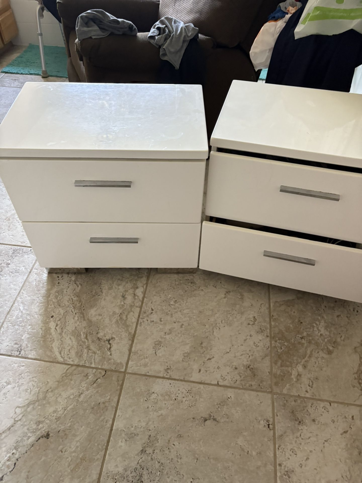 Queen Bed And Night Stands