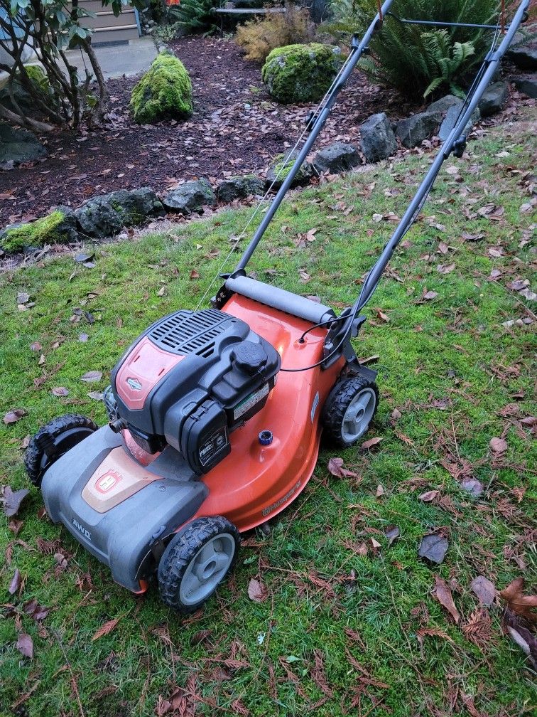 Husqvarna AWD 21" Self-Propelled Mower 
