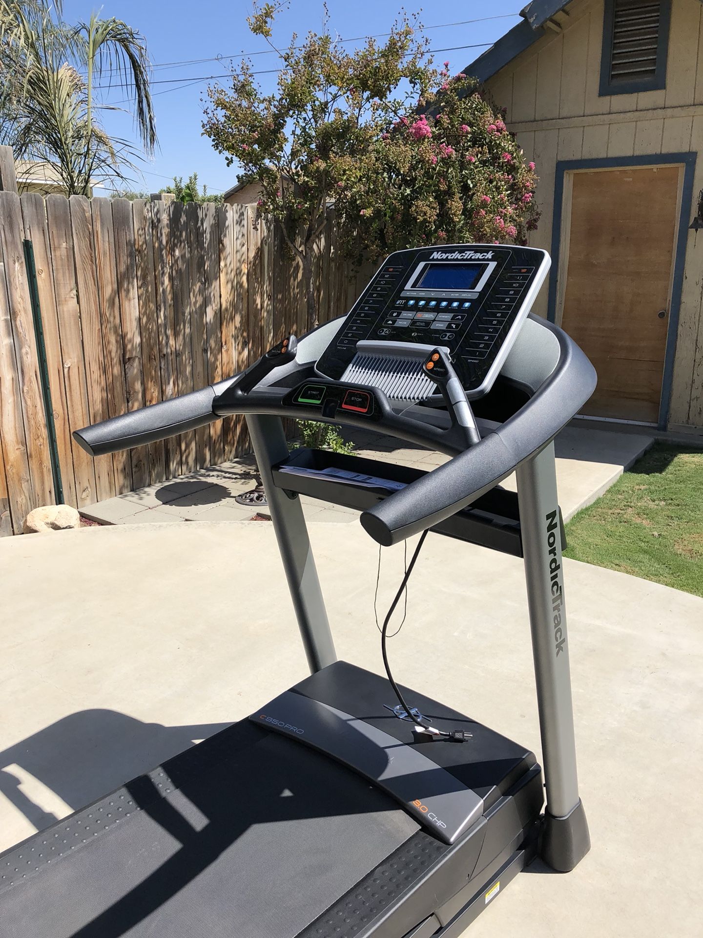 NordicTrack C 950 Pro Treadmill