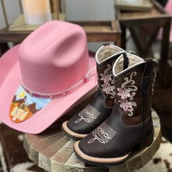 Botas Y Sombrero Para Bebé 