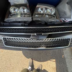 Headlights And Grill Tahoe Suburban Avalanche 