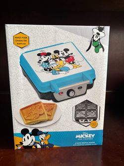 Disney Mickey and Friends 4 Slice Waffles Maker