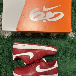 Mike Air Force 1 '07 Varsity Red Size 9 VNDS ALL USED ONCE $100