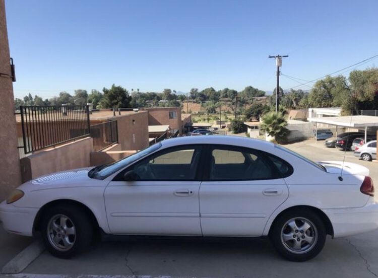 2006 Ford Taurus