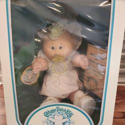 Cabbage Patch Kids GIRL PREEMIE, Maud Roxie With Birth Certificate NIB