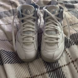 Jordan , maybe worn 4 or 5 times just don’t want them 