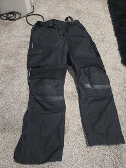 Motorcycle riding pants
