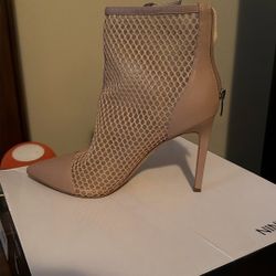 Nine West Tawny Size 8