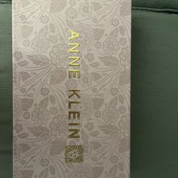 Anne Klein 