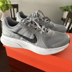 Nike Run Swift 2 Tennis Shoes 