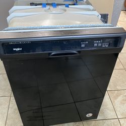 Whirpool Dishwasher in Excellent Condition!!!