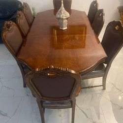 Dinning Table 