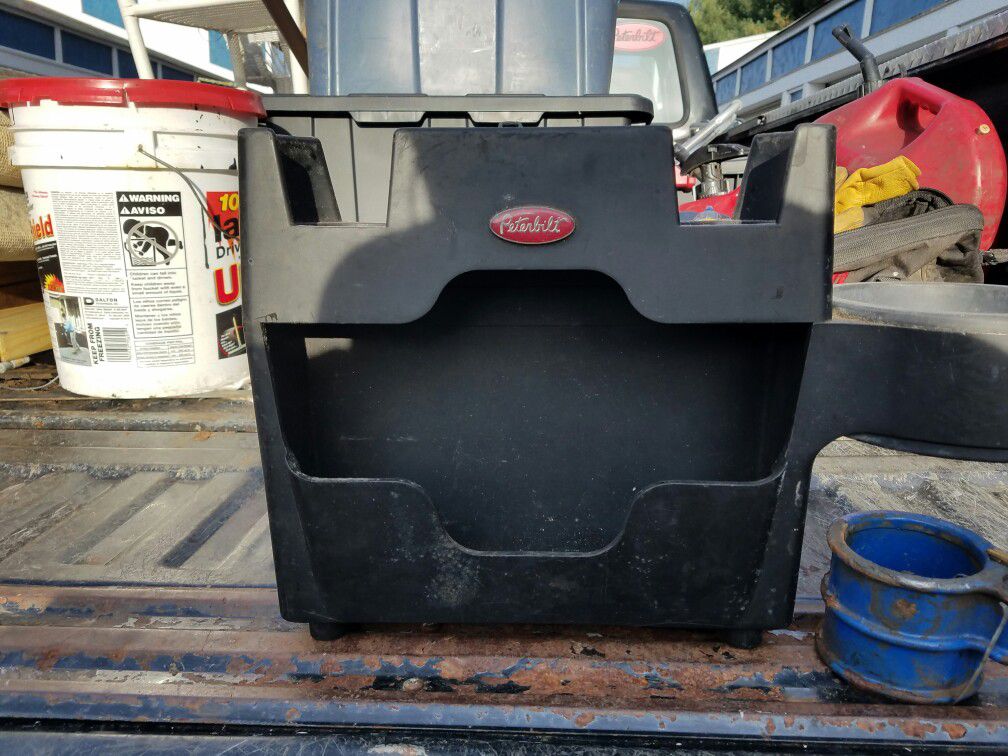 Peterbilt floor Mount center console drink and thermos holder