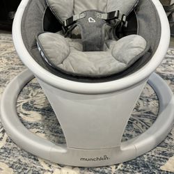 Munchkin Smart Bluetooth Enabled Infant Swing
