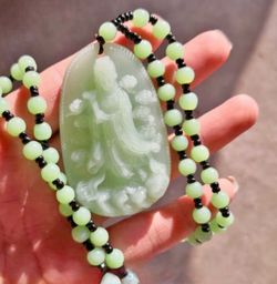 Sweater Chain Guanyin Buddha Necklace Light Green