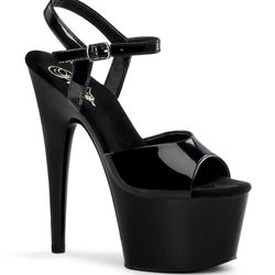 Pleasers size 6 never worn brand new