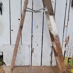 20" Wooden Ladder