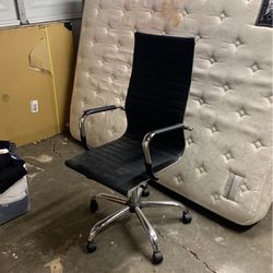 Black Computer Chair 