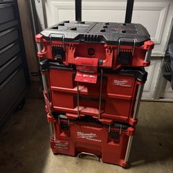 MILWAUKEE PACK OUT TOOL BOX 