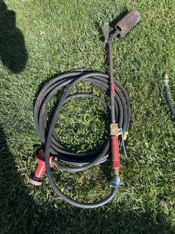 Roofing torch /weed burner with regulator