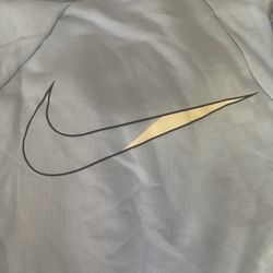 woman’s nike hoodie new S