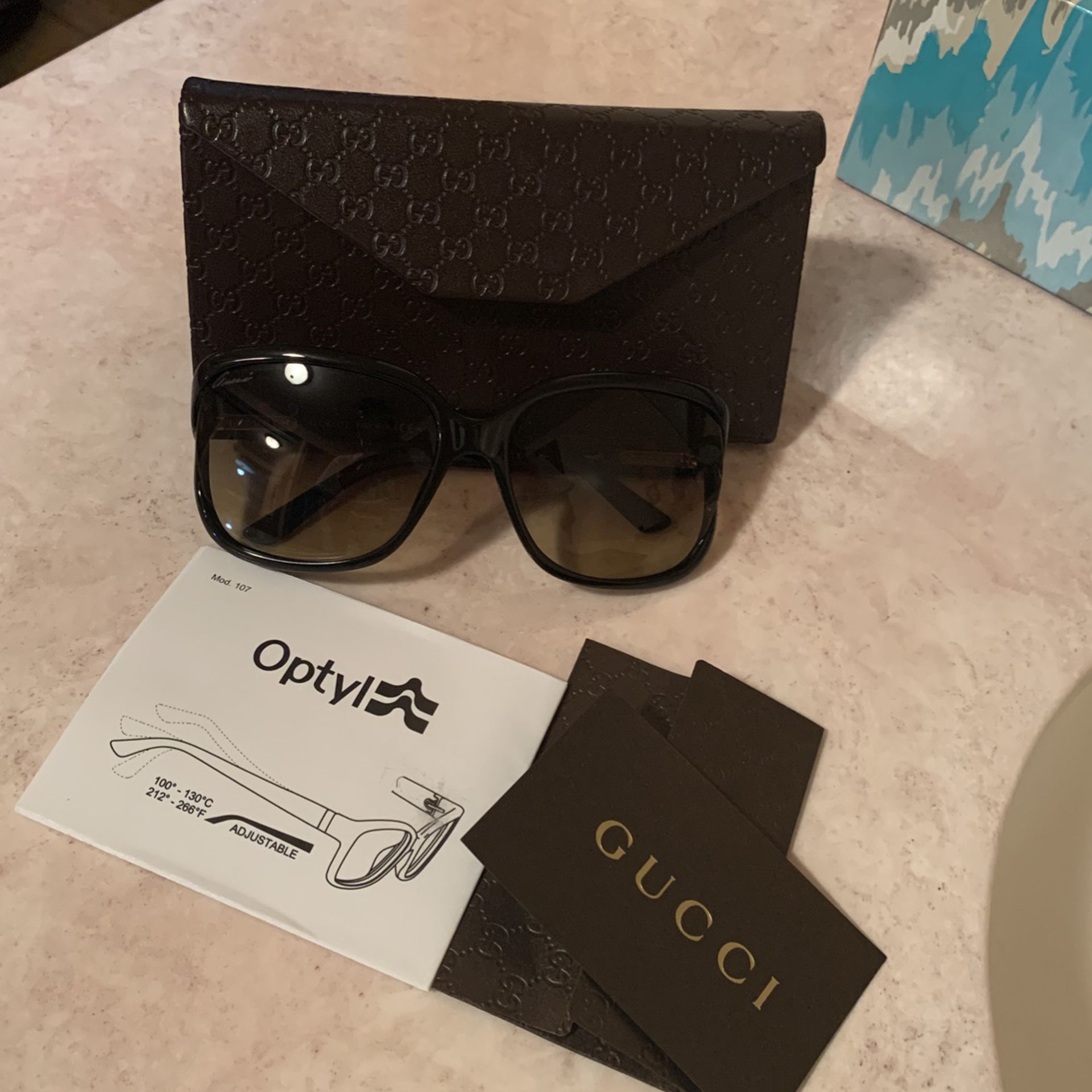Women’s Gucci Sunglasses 🕶 💯 Authentic 