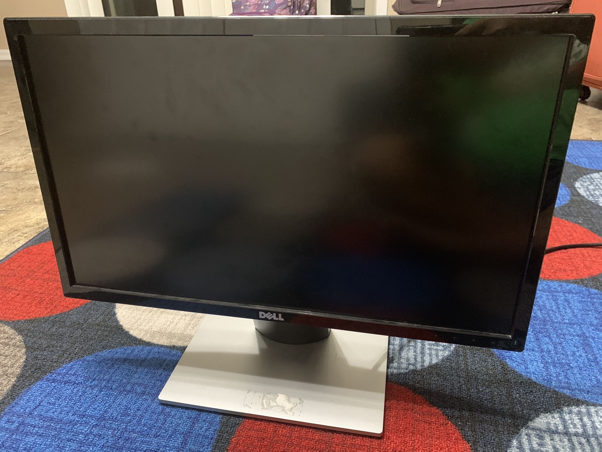 Dell 22" 1920 x 1080 VGA HDMI 60Hz 12ms HD Tilt LED Monitor - SE2216H