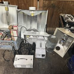 Grow Lights Lot  2 Balasts  ,two Fixtures  6 Different Bulbs ( Two Different Kinds, Trimmer ( See 4th Pic)