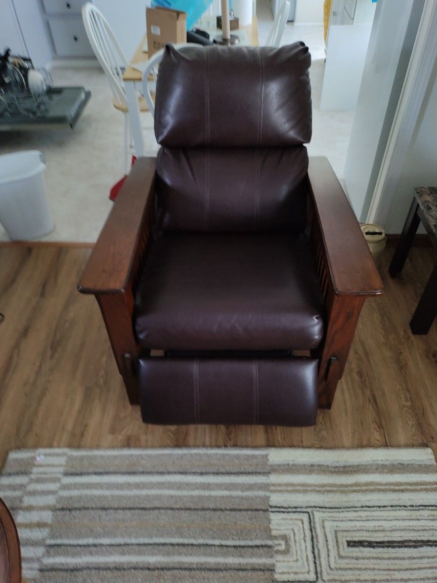Big Man Recliner for Sale in Finleyville, PA OfferUp