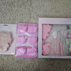 Hello Kitty 50th Anniversary Baking Bundle