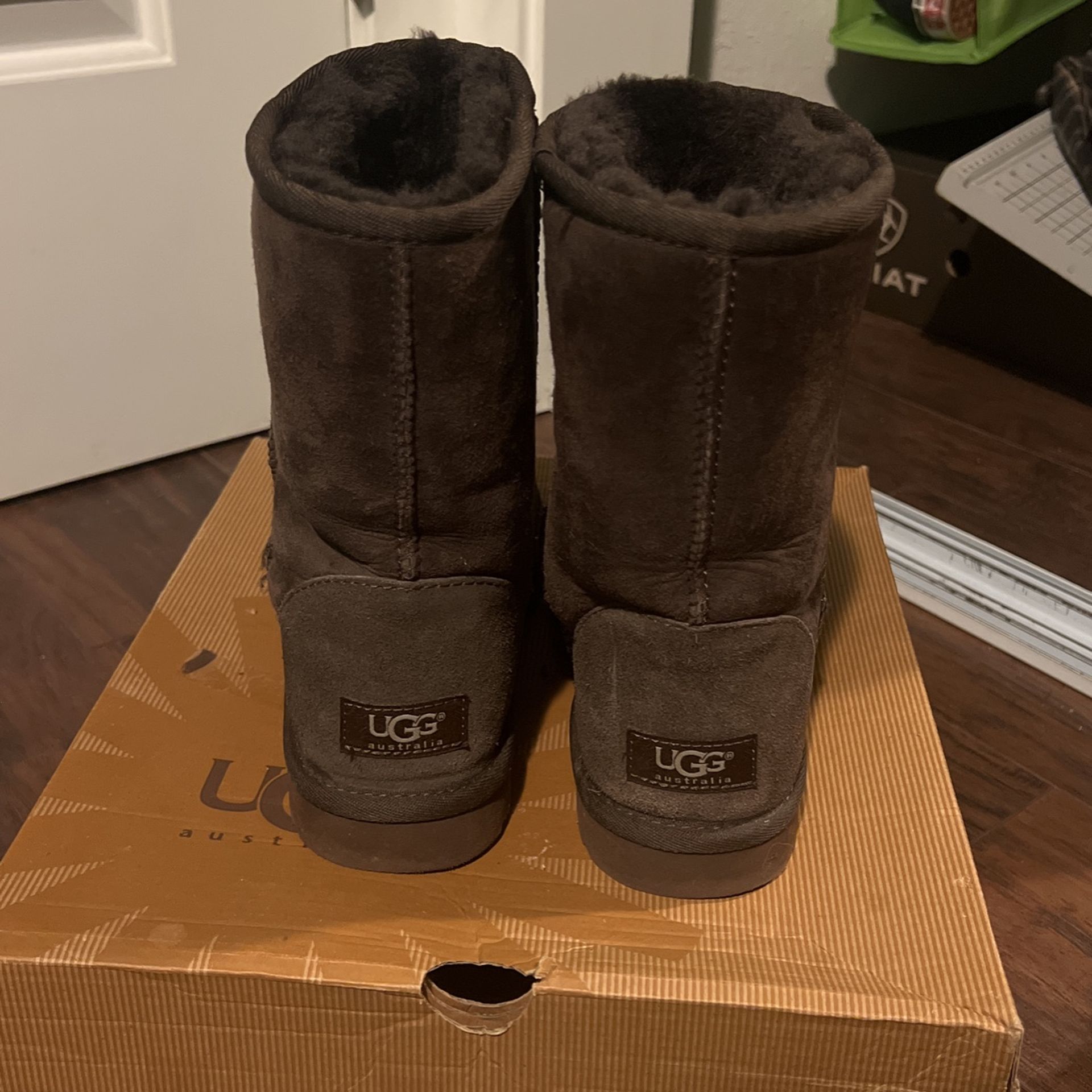 Uggs Size 7 Woman