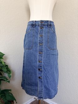 Old Navy blue denim midi skirt with button front and pockets size 6
