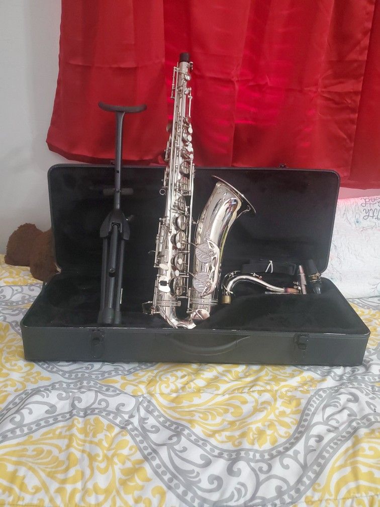 Tenor Sax, Helmke By Germany Engineering, Model 1591, Sliver.