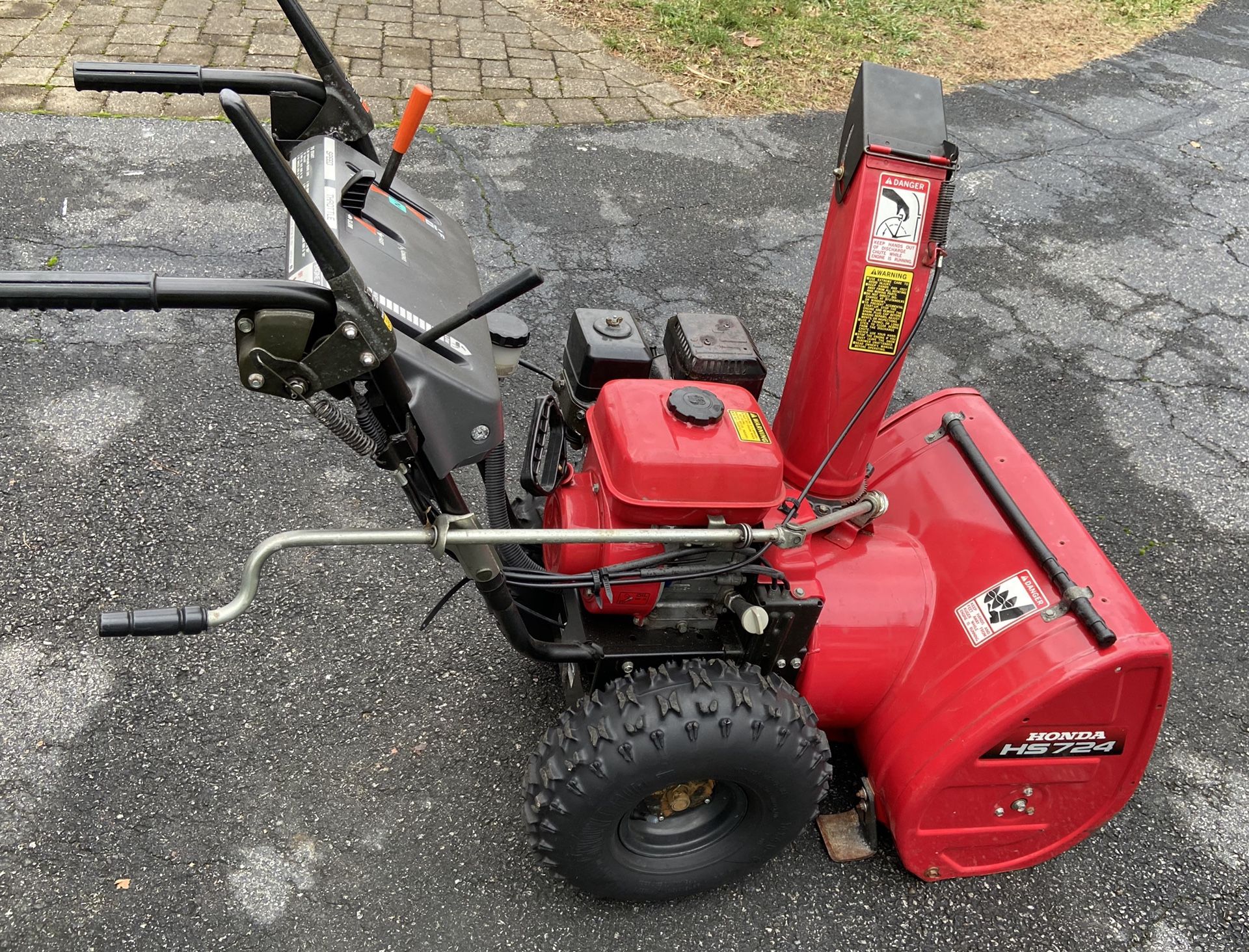 Honda Snowblower HS724 With Hydrostatic Drive