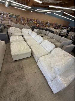THOMASVILLE Lowell 8 piece Modular sectional ARTIC white