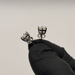 1.0 CT Moissanite Stud Earrings