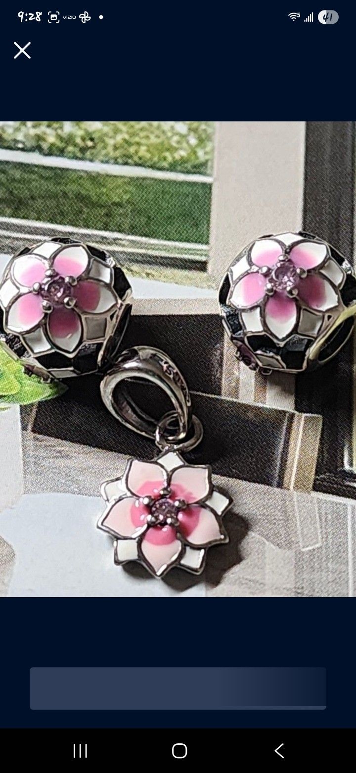 Pandora Dahlia Flower Charm Set