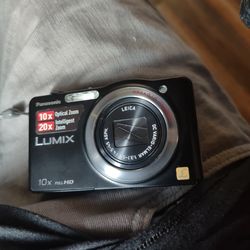 Panasonic Lumix SZ7  Digital Camera (Black)