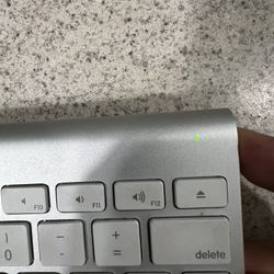 GENUINE Apple OEM Wireless Bluetooth Keyboard A1314 Mac Aluminium TESTED!