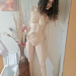 Female Mannequin 6'